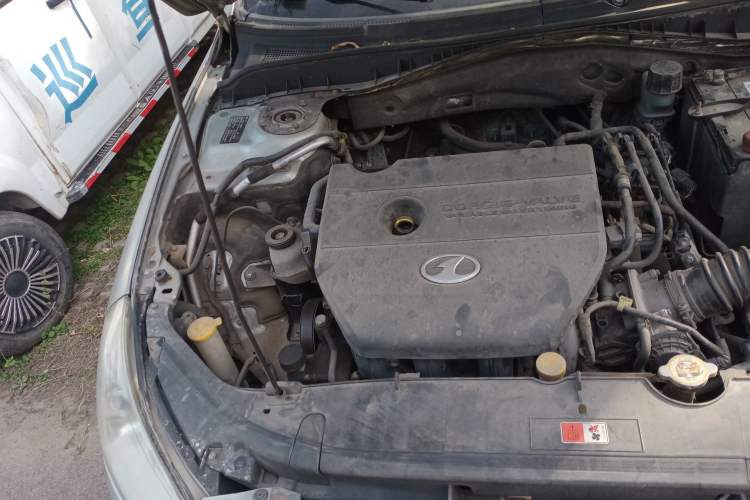 Used Bestune B70 2010 2.0L manual Elite version Engine Bay Right