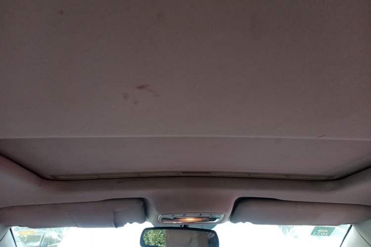 Used Bestune B70 2010 2.0L manual Elite version Headliner