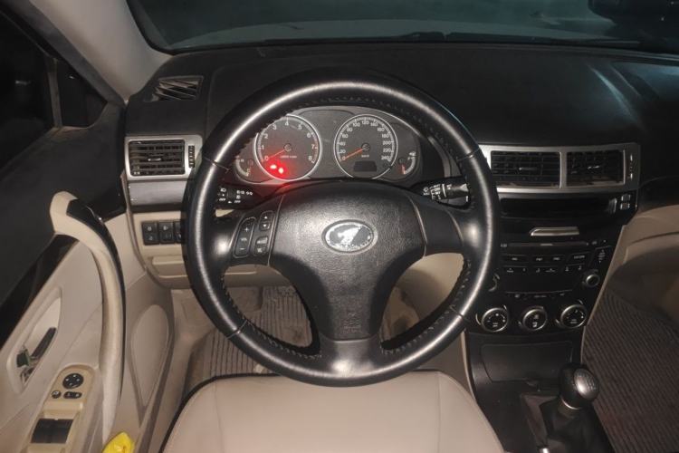 Used Bestune B70 2010 2.0L manual Elite version Steering Wheel