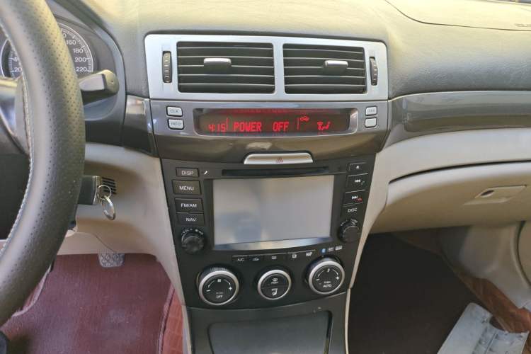 Used Bestune B70 2011 2.0L Manual Elite Edition Audio And AC Panel