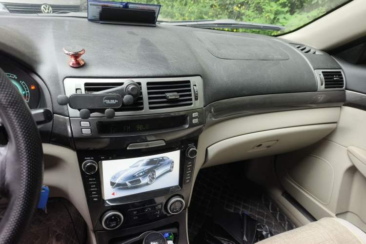 Used Bestune B70 2011 2.0L Automatic Fashion Version Audio And AC Panel