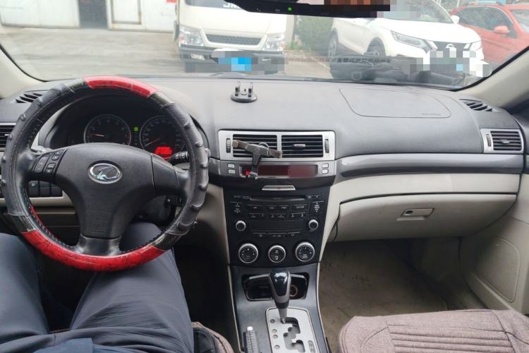 Used Bestune B70 2011 2.0L Automatic Fashion Version Center Console