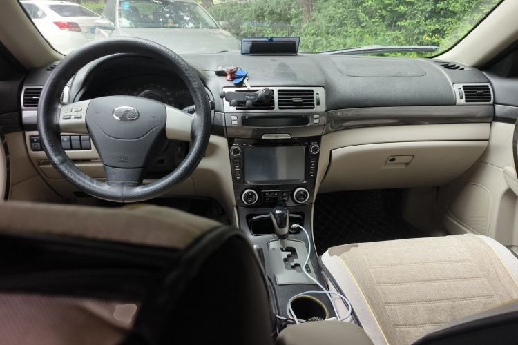 Used Bestune B70 2011 2.0L Automatic Fashion Version Center Console