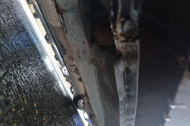 Used Bestune B70 2011 2.0L automatic luxury edition Chassis Front Left
