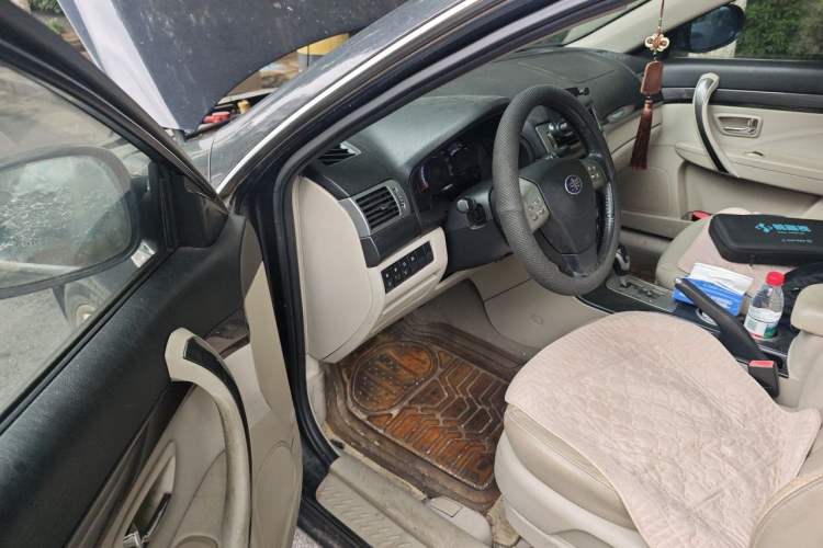 Used Bestune B70 2011 2.0L Automatic Smart Edition Driver Seat