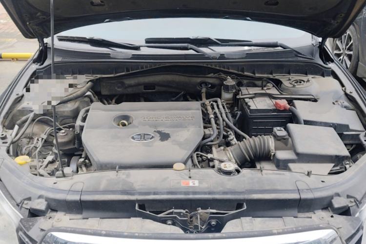 Used Bestune B70 2011 2.0L Automatic Fashion Version Engine Bay