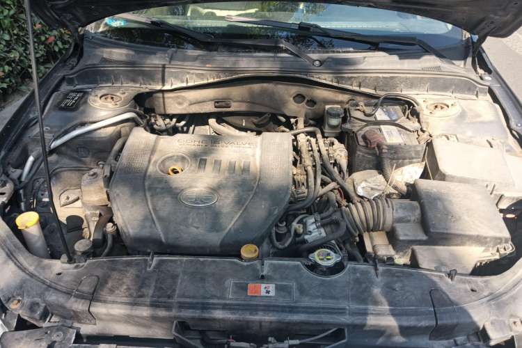 Used Bestune B70 2011 2.0L automatic luxury edition Engine Bay