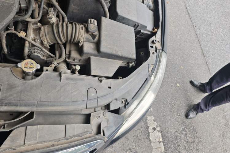 Used Bestune B70 2011 2.0L Automatic Smart Edition Engine Bay Left