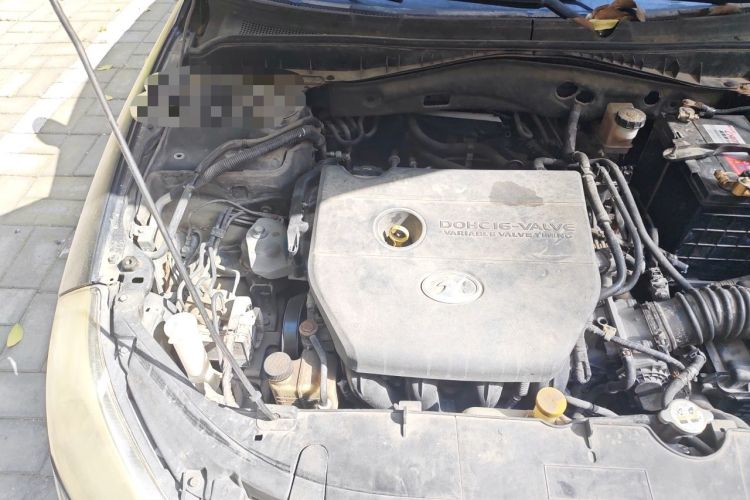 Used Bestune B70 2011 2.0L automatic luxury edition Engine Bay Right