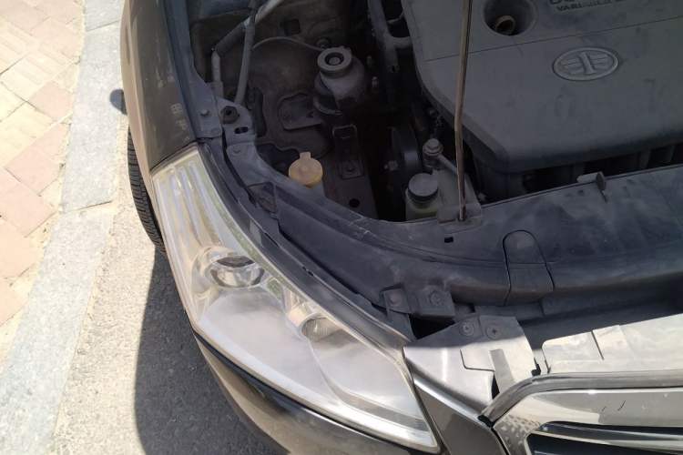 Used Bestune B70 2011 2.0L Manual Elite Edition Engine Bay Right