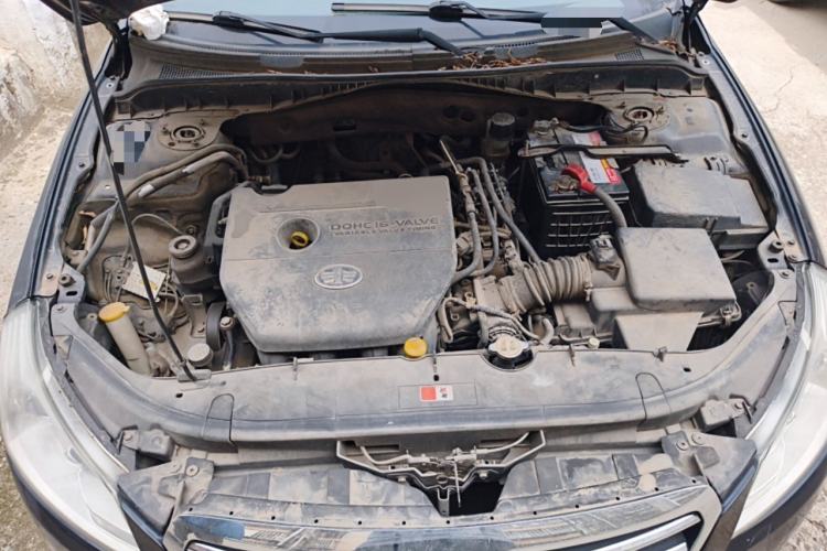 Used Bestune B70 2011 2.0L Manual Elite Edition Engine Bay