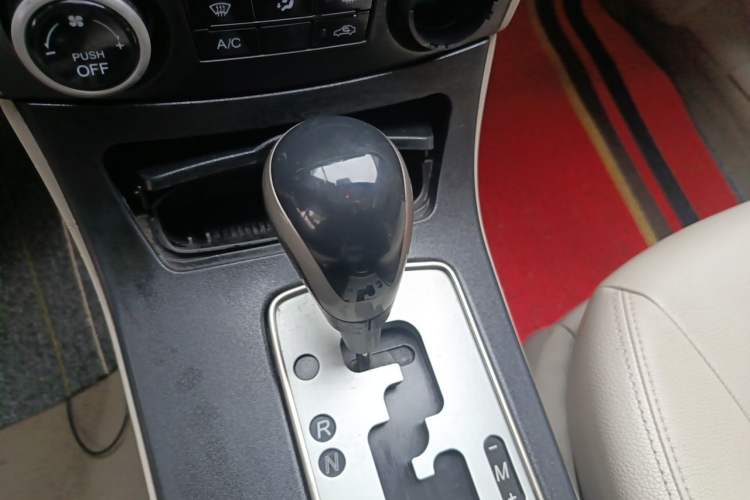 Used Bestune B70 2011 2.0L automatic luxury edition Gear Lever