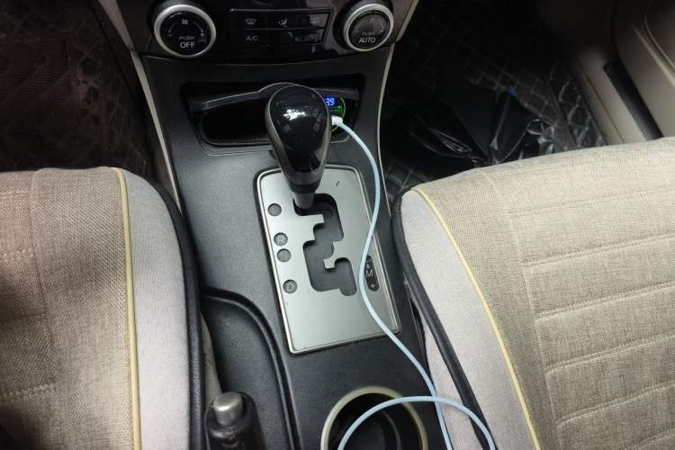 Used Bestune B70 2011 2.0L Automatic Fashion Version Gear Lever