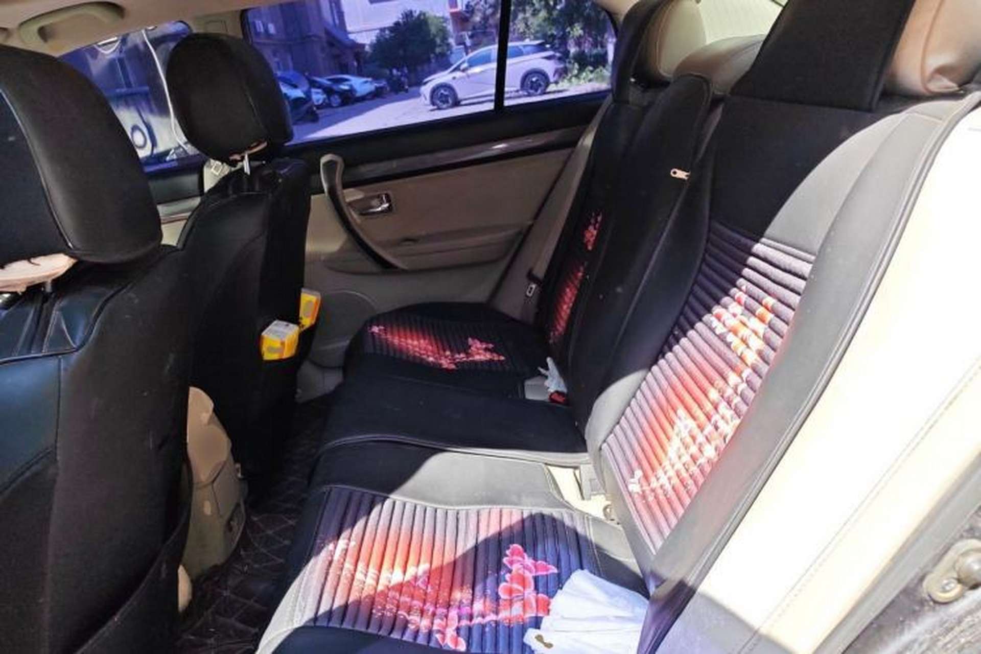 Used Bestune B70 2011 2.0L automatic luxury edition Left Rear Seat