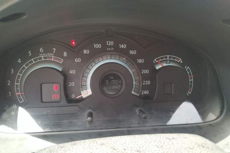 Used Bestune B70 2011 2.0L Manual Elite Edition Odometer Close Up