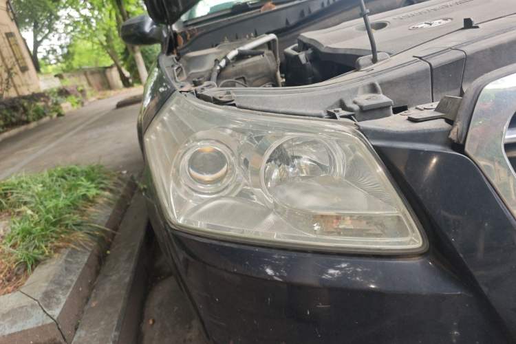 Used Bestune B70 2011 2.0L Automatic Smart Edition Right Front Headlight