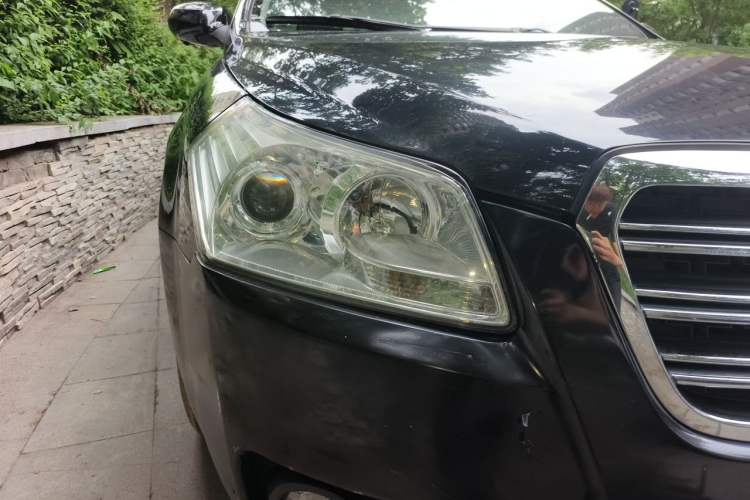 Used Bestune B70 2011 2.0L Automatic Fashion Version Right Front Headlight