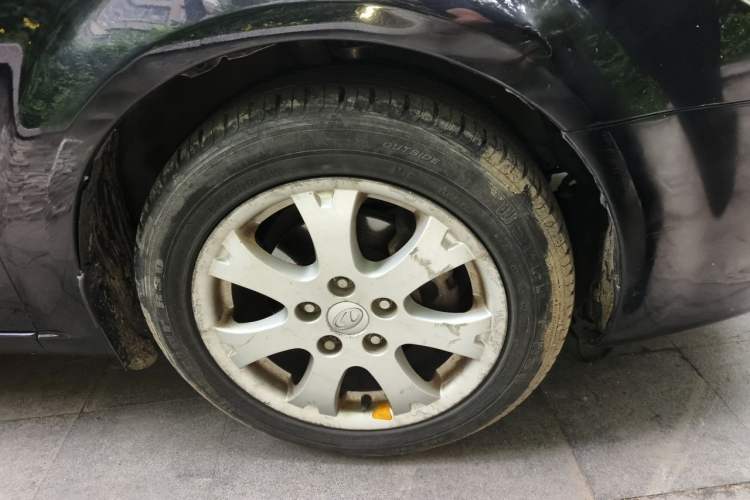 Used Bestune B70 2011 2.0L Automatic Fashion Version Right Front Wheel Hub