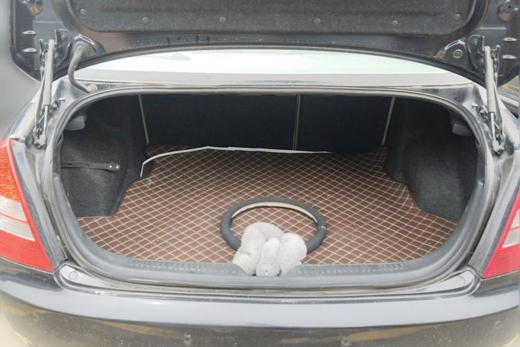 Used Bestune B70 2011 2.0L Automatic Fashion Version Trunk