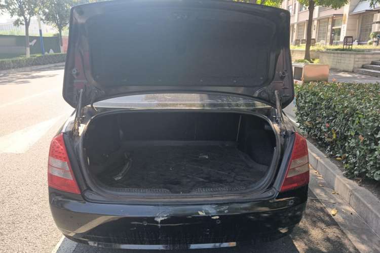 Used Bestune B70 2011 2.0L automatic luxury edition Trunk