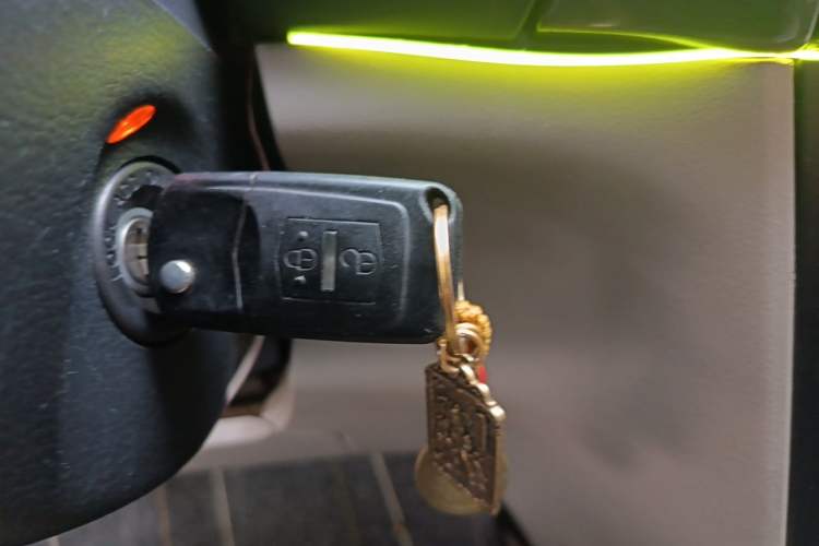 Used Bestune B70 2011 2.0L automatic luxury edition Vehicle Key