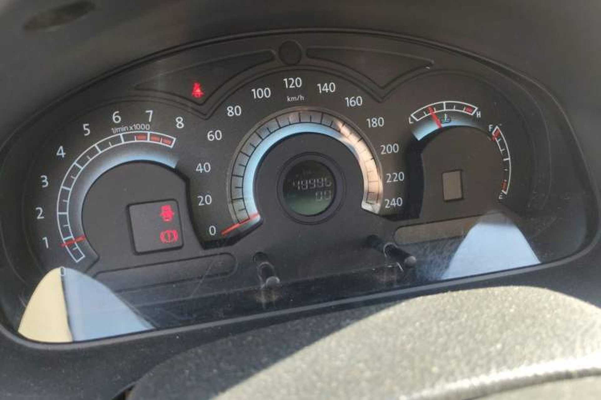 Used Bestune B70 2011 2.0L Manual Fashionable Edition Odometer Close Up