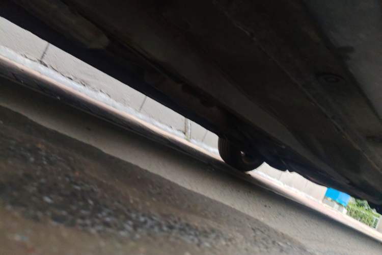 Used Bestune B70 2012 1.8L manual Comfort trim level Chassis Front Left