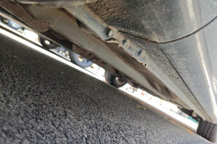 Used Bestune B70 2012 1.8L manual Comfort trim level Chassis Front Left