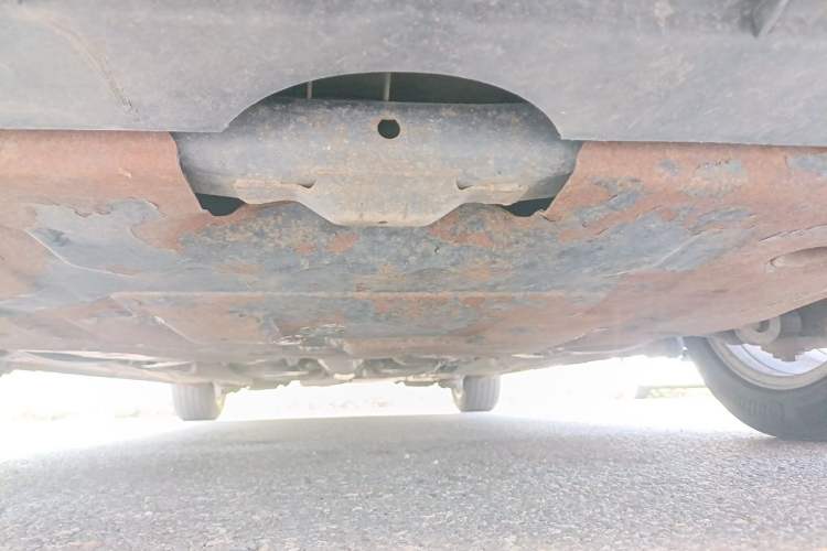 Used Bestune B70 2012 1.8L manual Comfort trim level Chassis Front