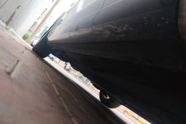 Used Bestune B70 2012 1.8L manual Comfort trim level Chassis Front Right