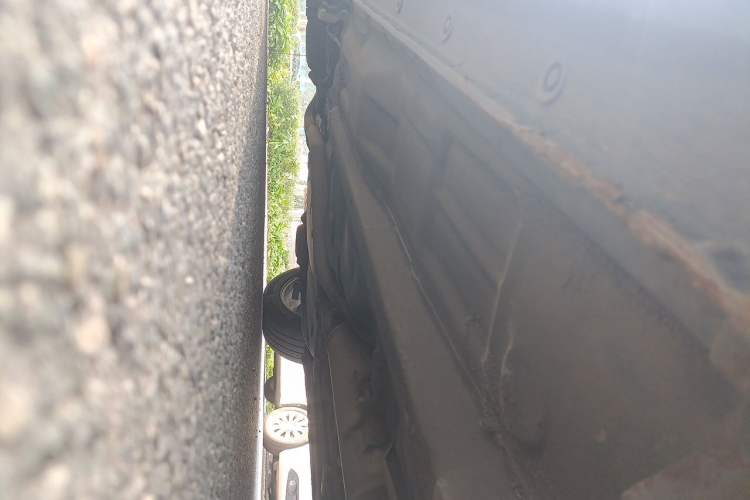 Used Bestune B70 2012 1.8L manual Comfort trim level Chassis Front Right