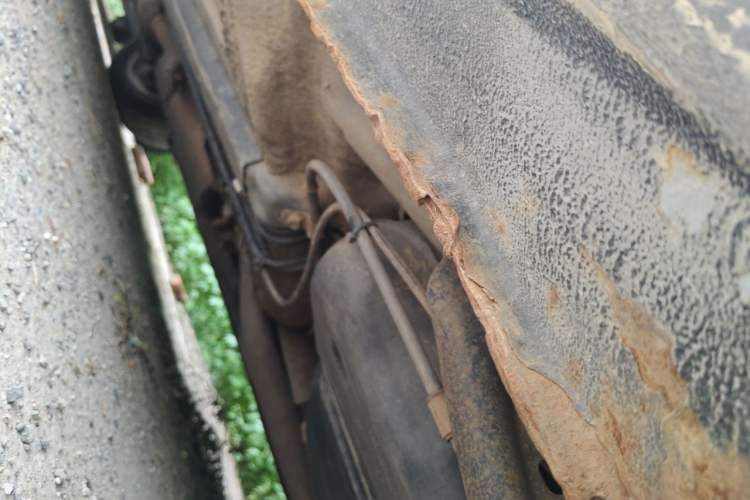 Used Bestune B70 2012 1.8L manual Comfort trim level Chassis Rear Left