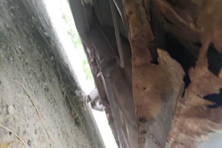 Used Bestune B70 2012 1.8L manual Comfort trim level Chassis Rear Right