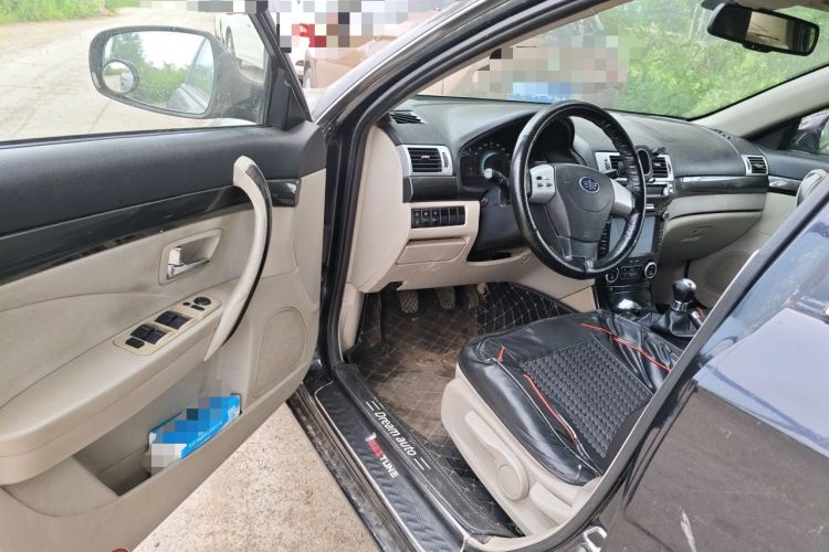 Used Bestune B70 2012 1.8L manual Comfort trim level Driver Seat