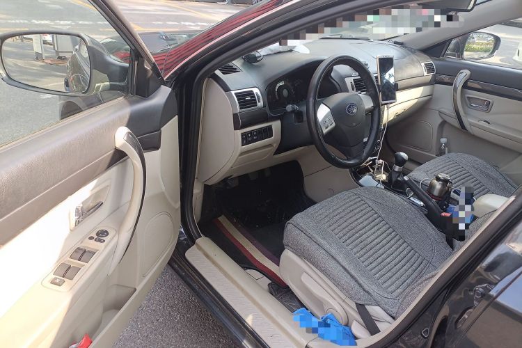 Used Bestune B70 2012 1.8L manual Comfort trim level Driver Seat