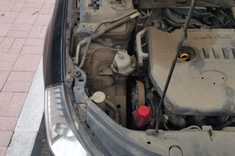 Used Bestune B70 2012 1.8L automatic fashion version Engine Bay Right