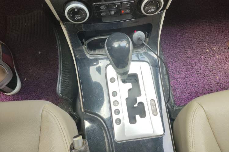 Used Bestune B70 2012 1.8L automatic luxury edition Gear Lever