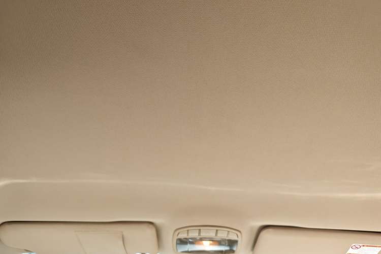 Used Bestune B70 2012 1.8L manual Comfort trim level Headliner