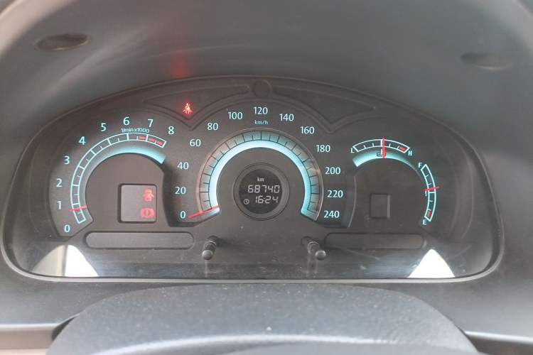 Used Bestune B70 2012 1.8L manual Comfort trim level Instrument Cluster