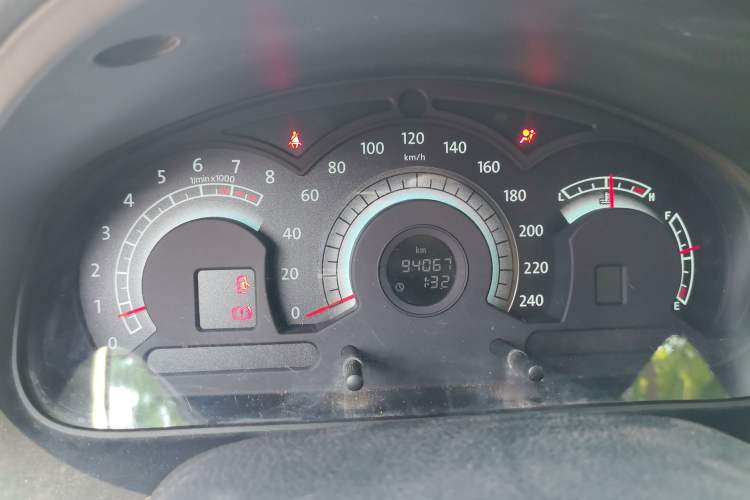 Used Bestune B70 2012 1.8L manual luxury version Instrument Cluster