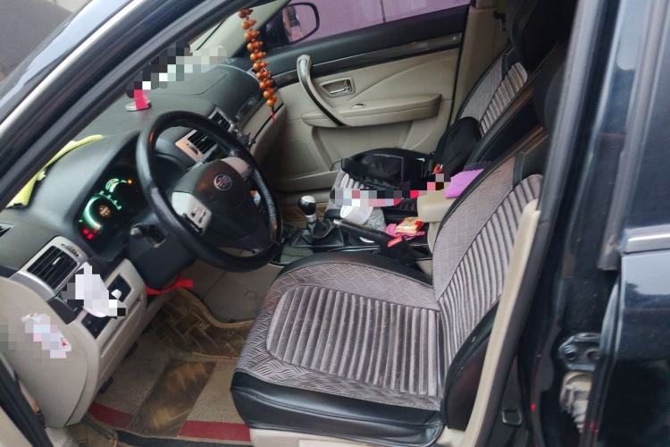 Used Bestune B70 2012 1.8L manual Comfort trim level Left Front Seat