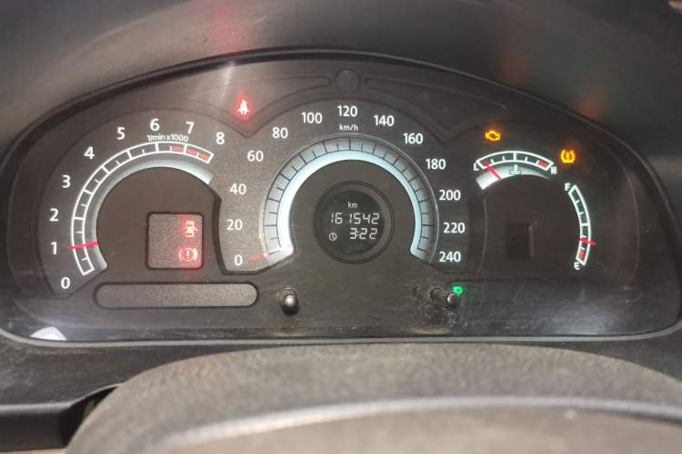 Used Bestune B70 2012 1.8L automatic fashion version Odometer Close Up