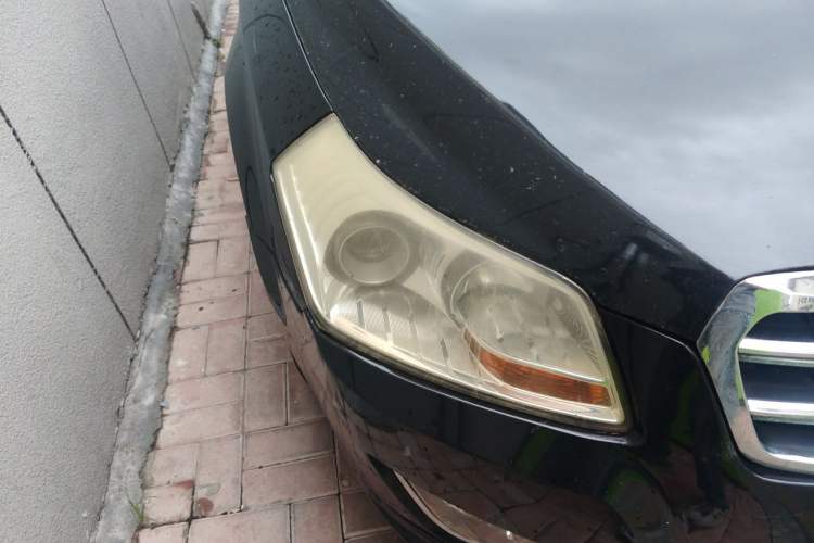 Used Bestune B70 2012 1.8L manual Comfort trim level Right Front Headlight