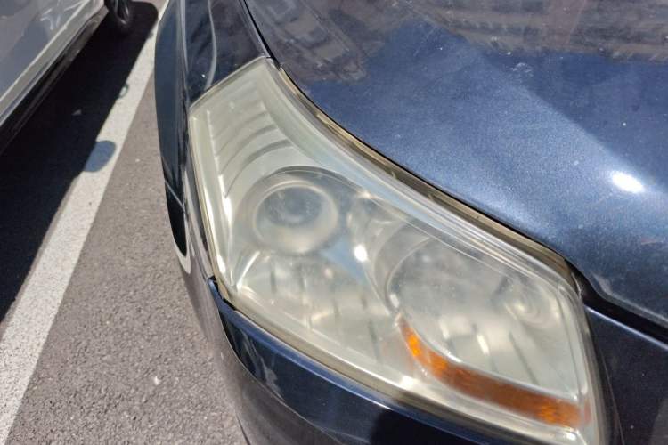 Used Bestune B70 2012 1.8L manual Comfort trim level Right Front Headlight