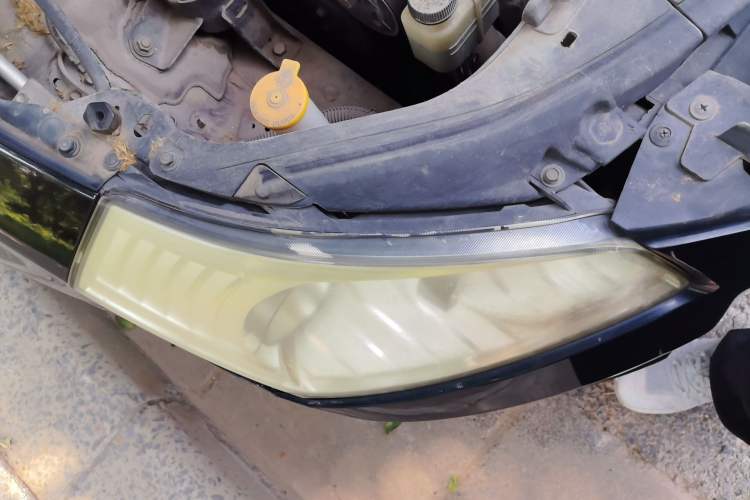 Used Bestune B70 2012 1.8L manual luxury version Right Front Headlight