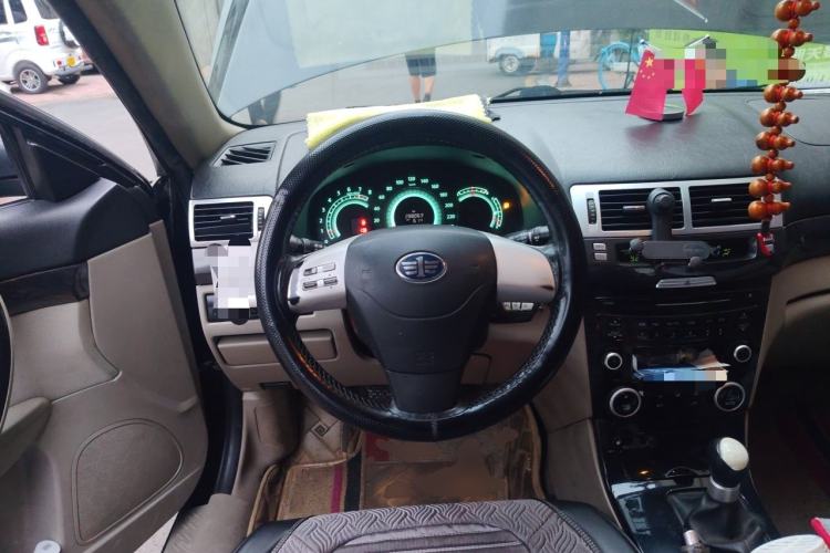 Used Bestune B70 2012 1.8L manual Comfort trim level Steering Wheel