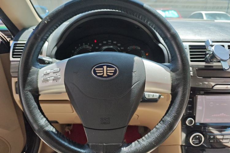 Used Bestune B70 2012 1.8L manual Comfort trim level Steering Wheel