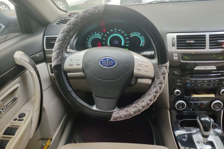 Used Bestune B70 2012 1.8L automatic luxury edition Steering Wheel