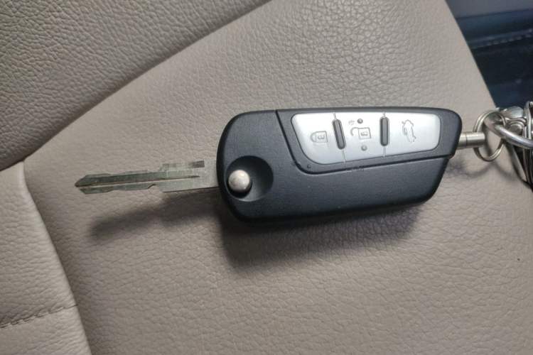 Used Bestune B70 2012 1.8L automatic luxury edition Vehicle Key