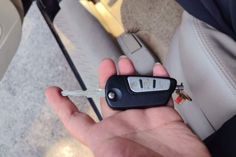 Used Bestune B70 2012 1.8L manual luxury version Vehicle Key